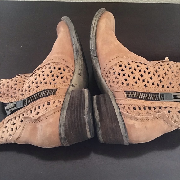 Circle G Western leather booties camel brown Sz 6 - Picture 7 of 10